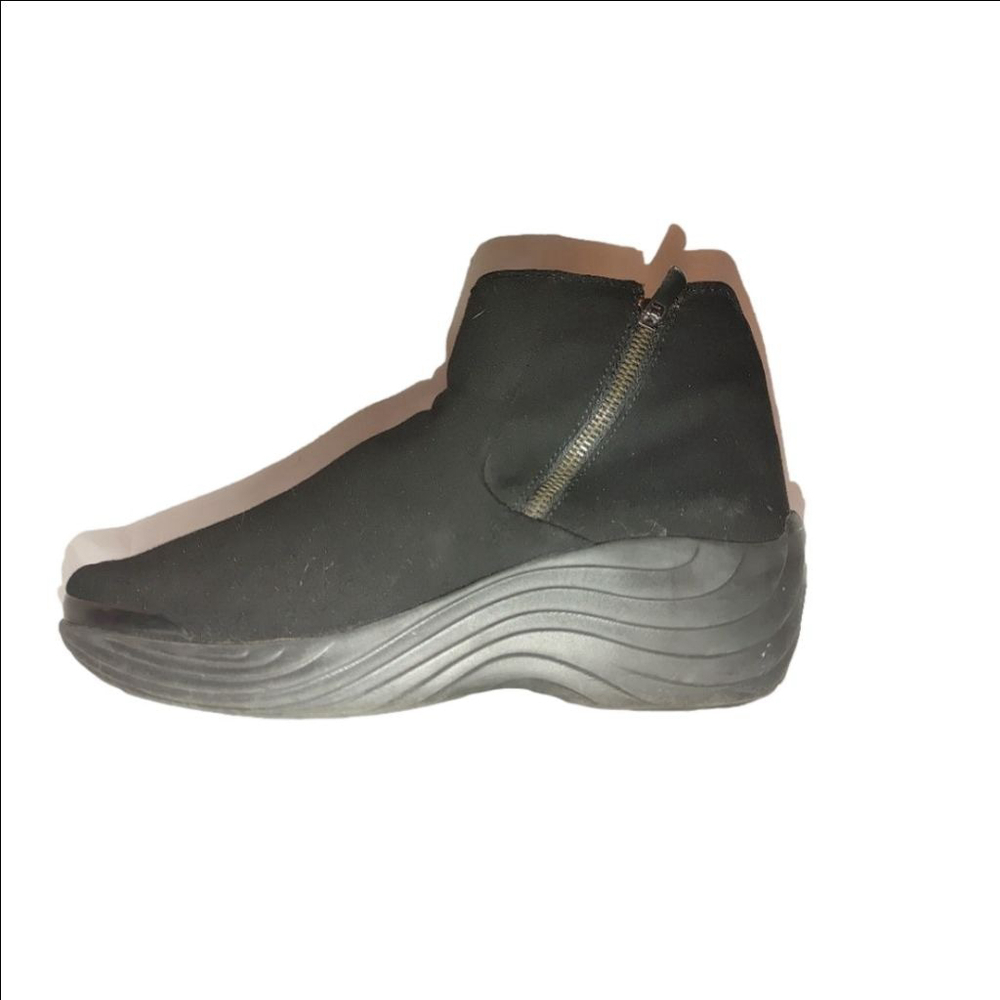 Bzees Zora Booties Size 11